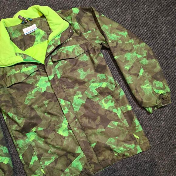 Columbia green camo jacket. fits like mens small - Picture 3 of 5